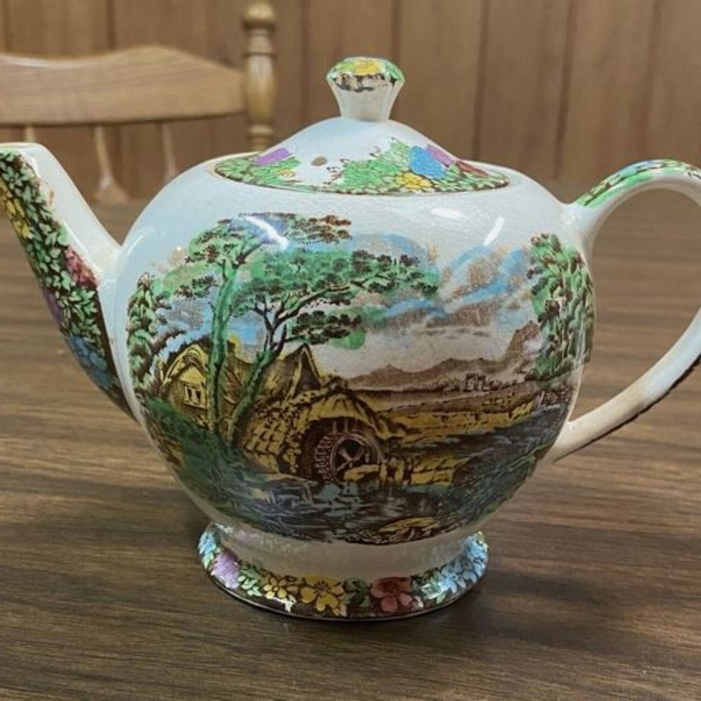 Vintage Sadler Old Mill Teapot